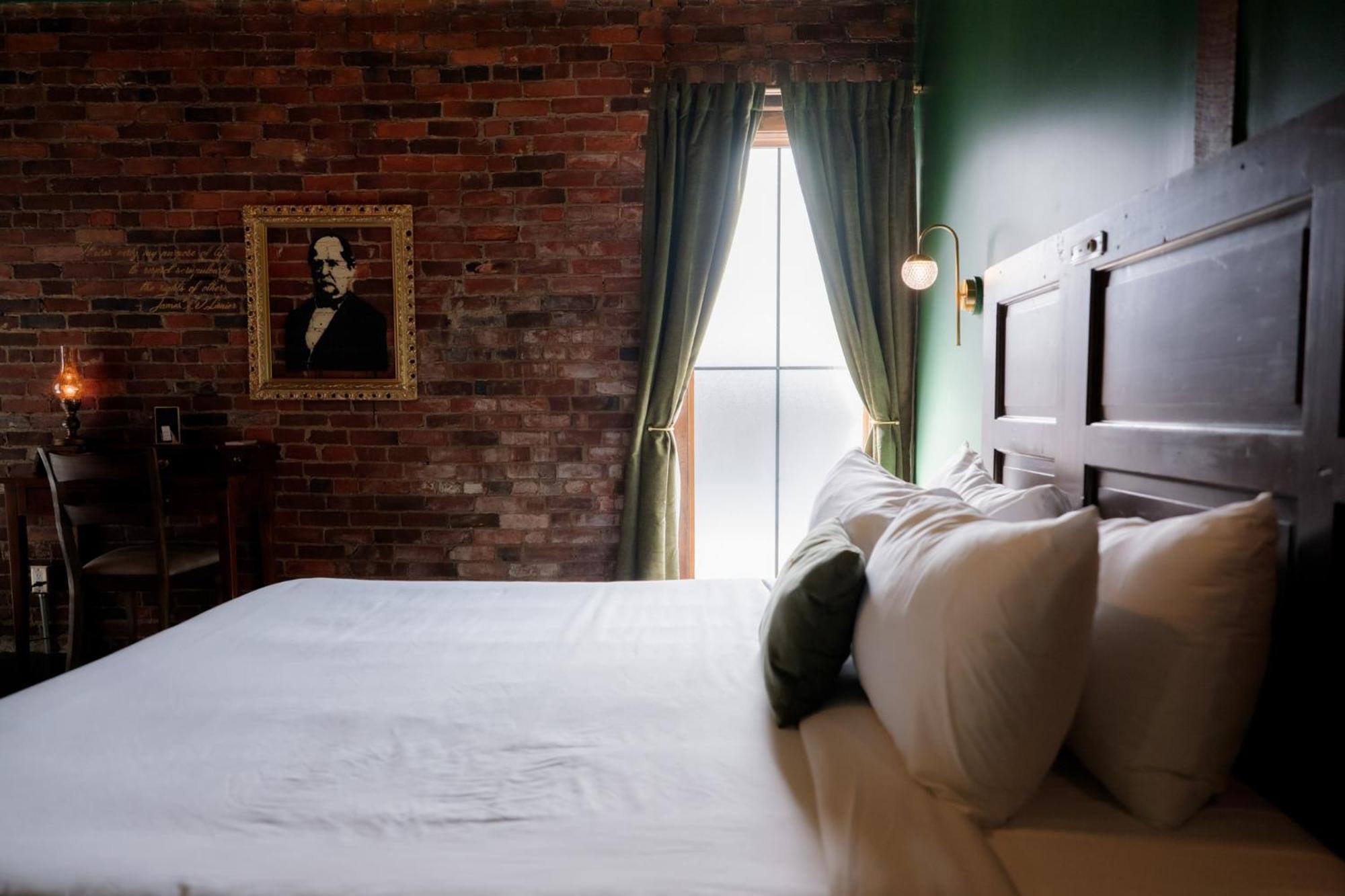 The Chandler Hotel マディソン エクステリア 写真